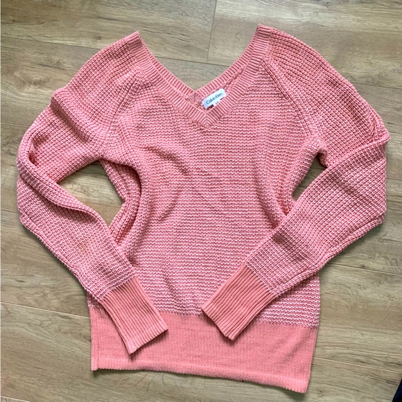 CALVIN KLEIN DEEP V-NECK LONG SLEEVE PINK SWEATER SIZE SMALL - Picture 1 of 7